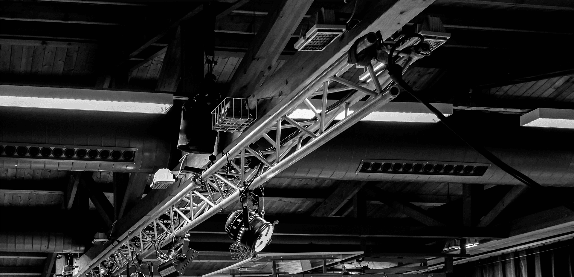 Admiral Staging professional equipment and solutions